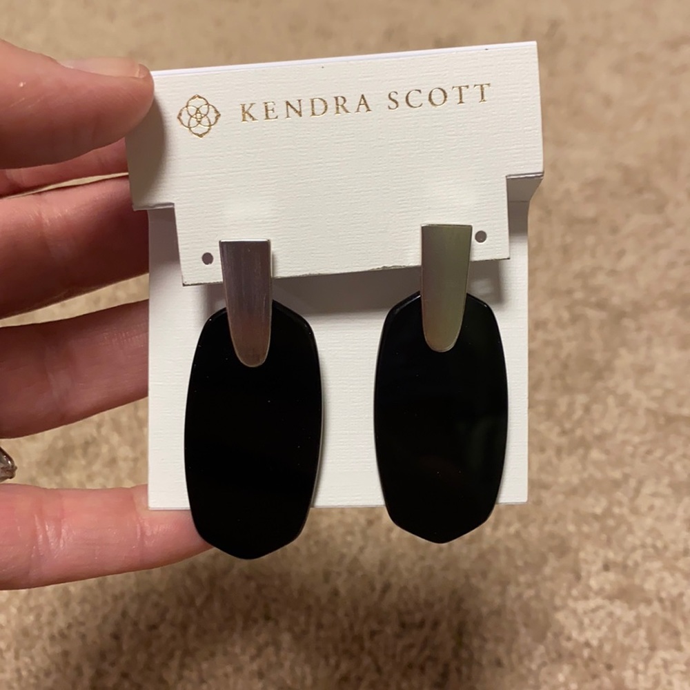 COPY - Kendra Scott NWT ARAGON DROP EARRINGS